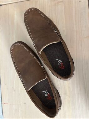 GBX Brown Men's Slip-On Driving Loafers